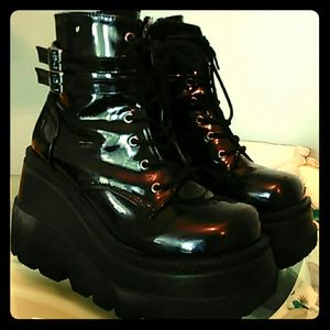 Sinister soles Demonia Shaker 52's